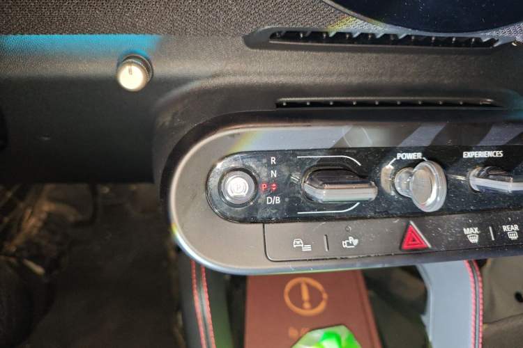 Used MINI Electric COOPER JCW 2025 JOHN COOPER WORKS Gear Lever