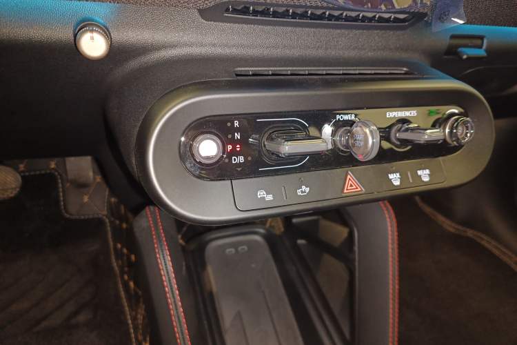 Used MINI Electric COOPER JCW 2025 JOHN COOPER WORKS Gear Lever