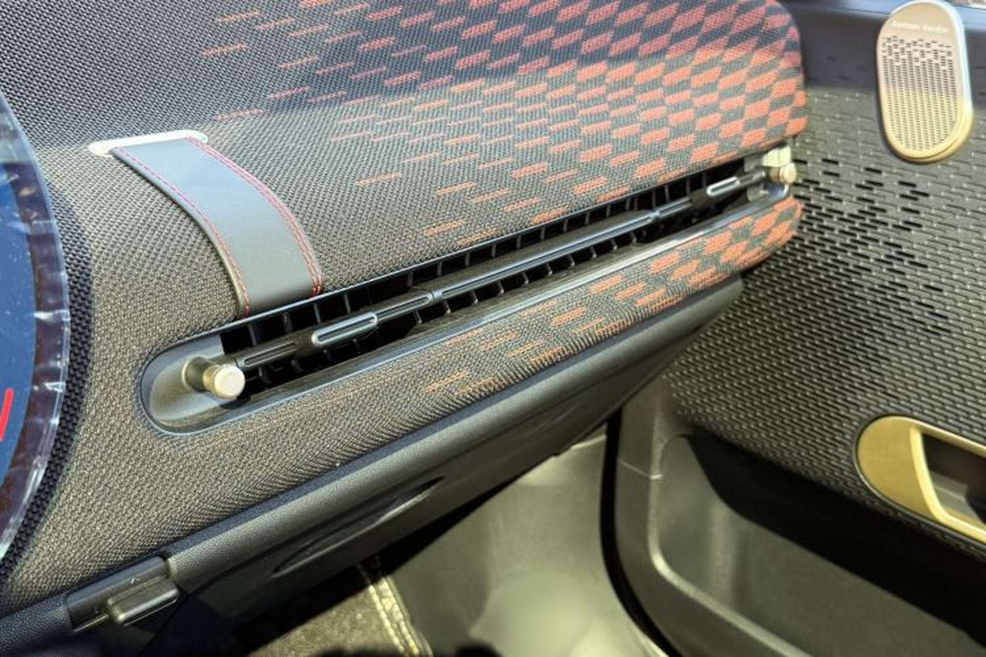 Used MINI Electric COOPER JCW 2025 JOHN COOPER WORKS Interior 5