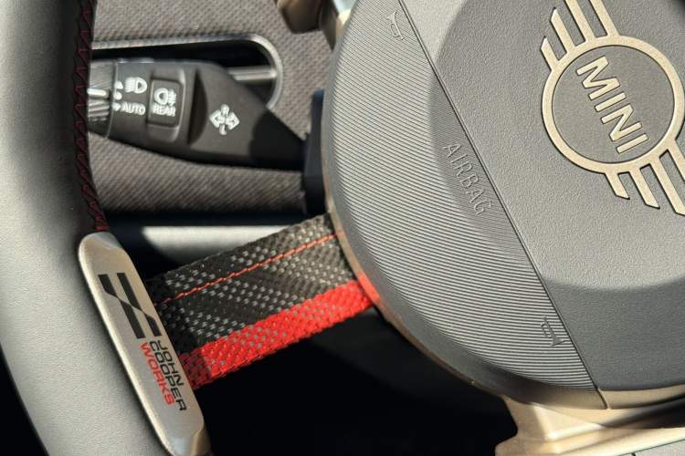 Used MINI Electric COOPER JCW 2025 JOHN COOPER WORKS Interior 6