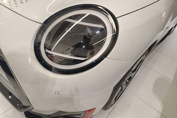 Used MINI Electric COOPER JCW 2025 JOHN COOPER WORKS Left Front Headlight