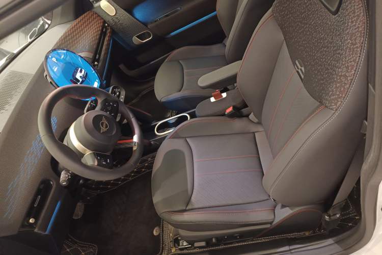 Used MINI Electric COOPER JCW 2025 JOHN COOPER WORKS Left Front Seat