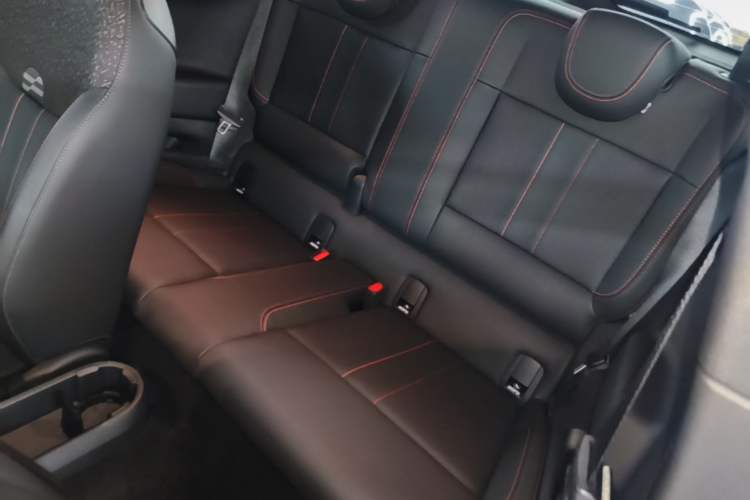 Used MINI Electric COOPER JCW 2025 JOHN COOPER WORKS Left Rear Seat