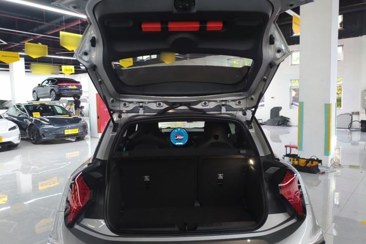 Used MINI Electric COOPER JCW 2025 JOHN COOPER WORKS Trunk