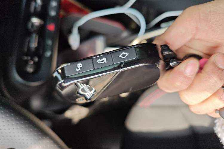 Used MINI Electric COOPER JCW 2025 JOHN COOPER WORKS Vehicle Key