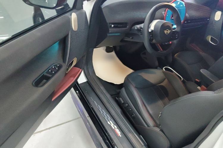 Used MINI Electric COOPER JCW 2025 JOHN COOPER WORKS Driver Seat