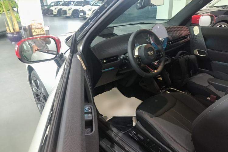 Used MINI Electric COOPER JCW 2025 JOHN COOPER WORKS Driver Seat