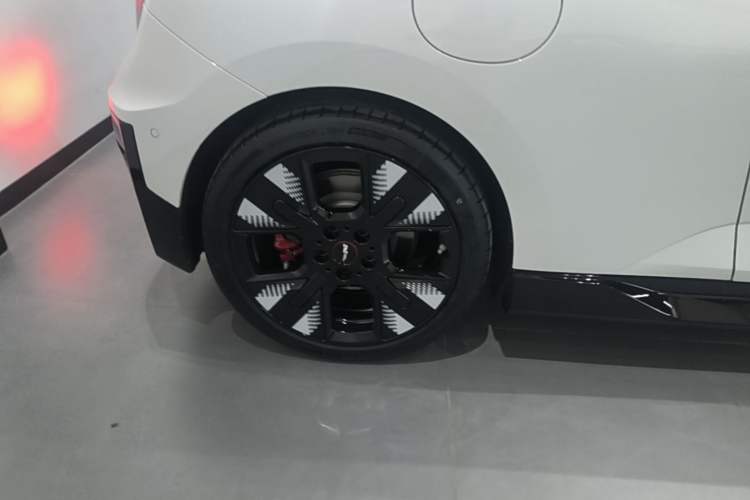 Used MINI Electric COOPER JCW 2025 JOHN COOPER WORKS Exterior 5