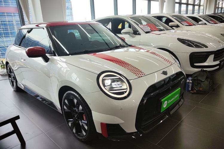 Used MINI Electric COOPER JCW 2025 JOHN COOPER WORKS Front Right 45 Deg
