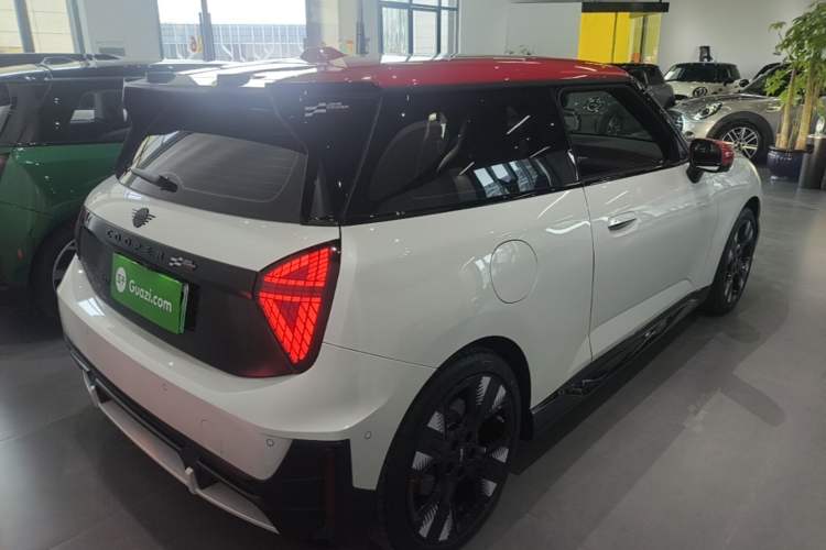 Used MINI Electric COOPER JCW 2025 JOHN COOPER WORKS Rear Right 45 Deg