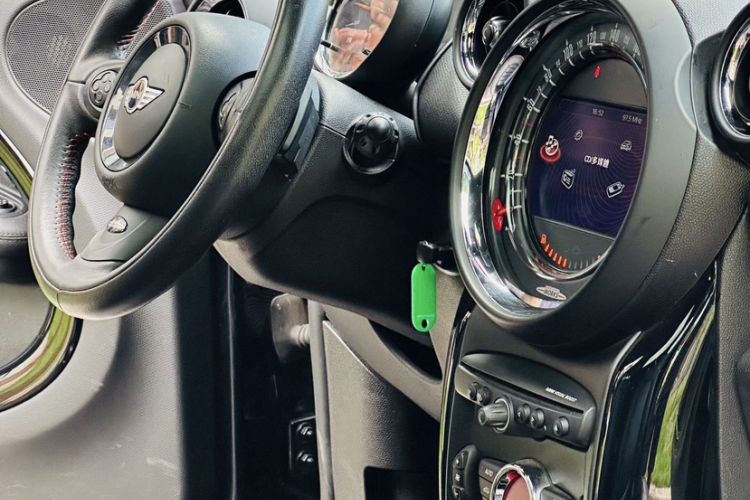 Used MINI JCM COUNTRYMAN 2014 1.6T JOHN COOPER WORKS ALL4 Interior 3