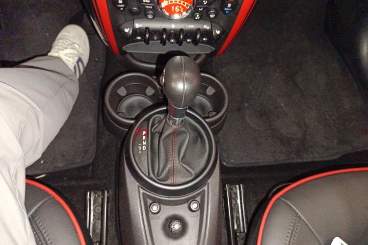 Used MINI JCM COUNTRYMAN 2013 1.6T JOHN COOPER WORKS ALL4 Gear Lever