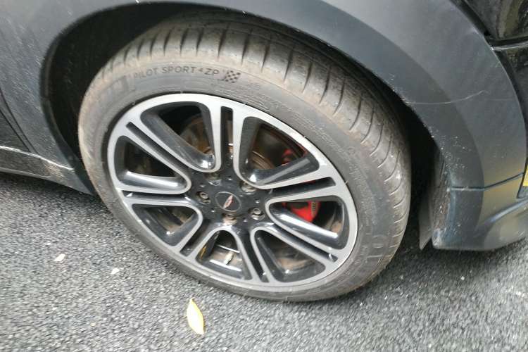 Used MINI JCM COUNTRYMAN 2013 1.6T JOHN COOPER WORKS ALL4 Right Rear Wheel Hub