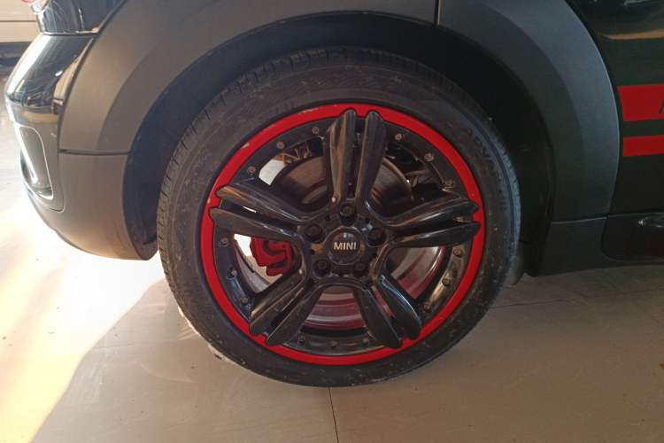 Used MINI JCM COUNTRYMAN 2013 1.6T JOHN COOPER WORKS ALL4 Right Rear Wheel Hub