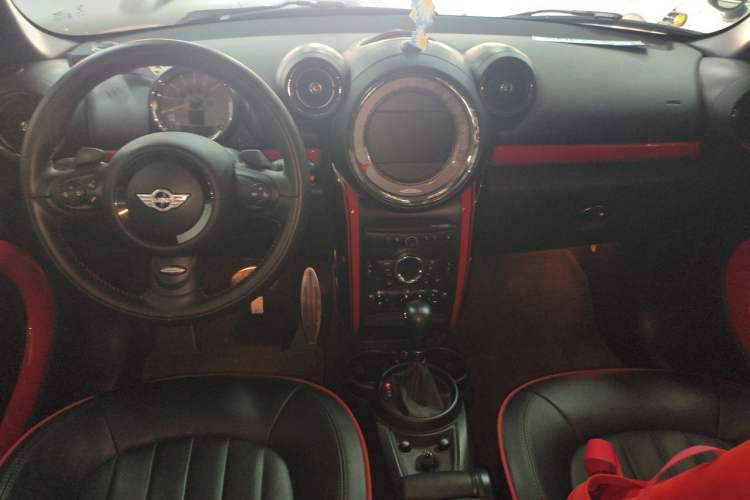 Used MINI JCM COUNTRYMAN 2013 1.6T JOHN COOPER WORKS ALL4 Center Console