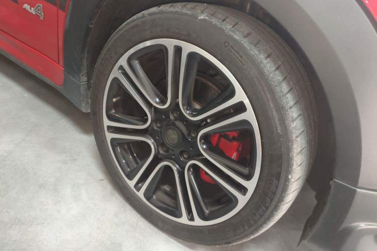 Used MINI JCM COUNTRYMAN 2013 1.6T JOHN COOPER WORKS ALL4 Right Front Wheel Hub