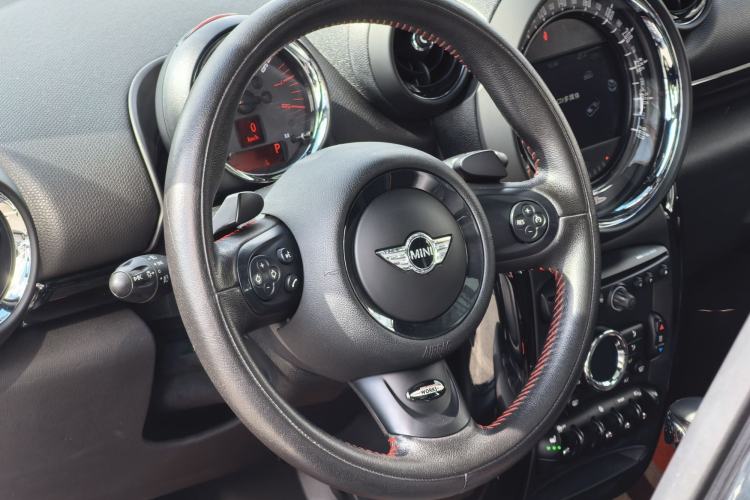 Used MINI JCM COUNTRYMAN 2014 1.6T JOHN COOPER WORKS ALL4 Interior 2