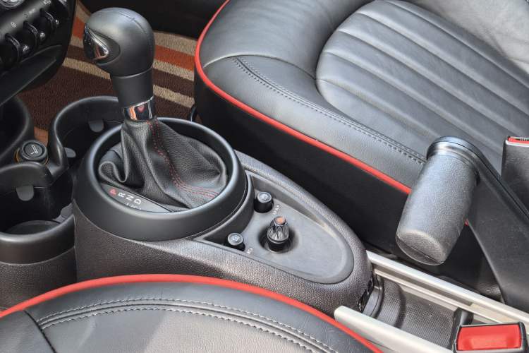 Used MINI JCM COUNTRYMAN 2014 1.6T JOHN COOPER WORKS ALL4 Interior 4