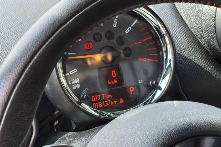 Used MINI JCM COUNTRYMAN 2014 1.6T JOHN COOPER WORKS ALL4 Odometer Close Up