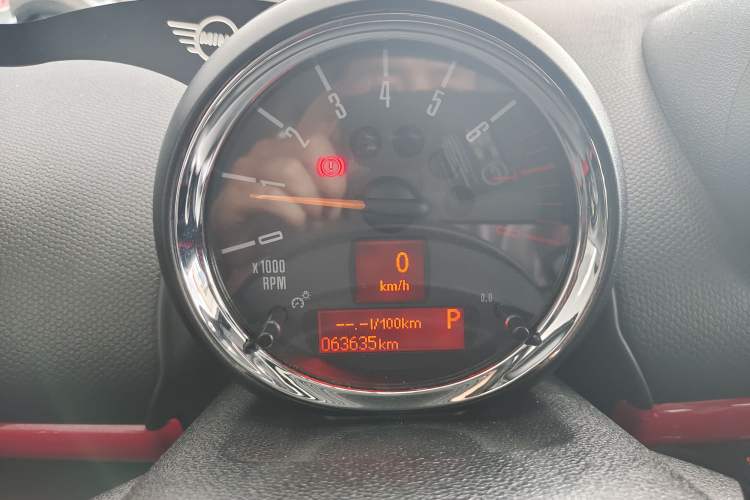 Used MINI JCM COUNTRYMAN 2014 1.6T JOHN COOPER WORKS ALL4 Odometer Close Up