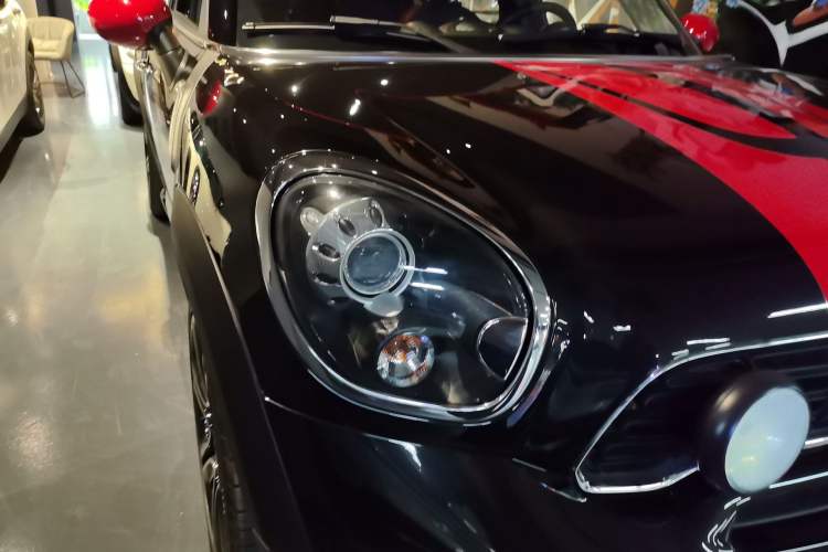 Used MINI JCM COUNTRYMAN 2014 1.6T JOHN COOPER WORKS ALL4 Right Front Headlight