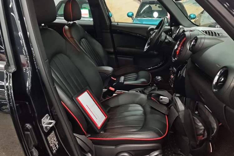 Used MINI JCM COUNTRYMAN 2014 1.6T JOHN COOPER WORKS ALL4 Right Front Seat