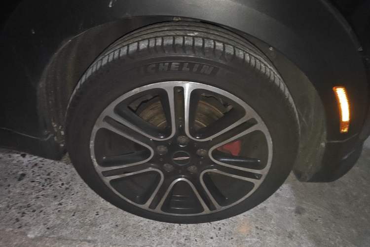 Used MINI JCM COUNTRYMAN 2014 1.6T JOHN COOPER WORKS ALL4 Right Front Wheel Hub