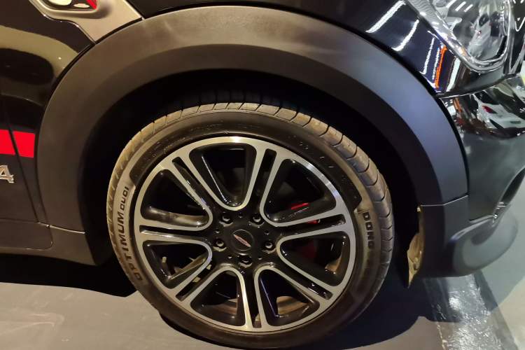 Used MINI JCM COUNTRYMAN 2014 1.6T JOHN COOPER WORKS ALL4 Right Front Wheel Hub
