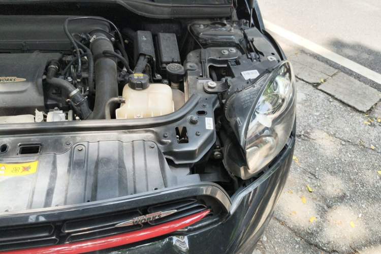 Used MINI JCM COUNTRYMAN 2014 1.6T JOHN COOPER WORKS ALL4 Engine Bay Left