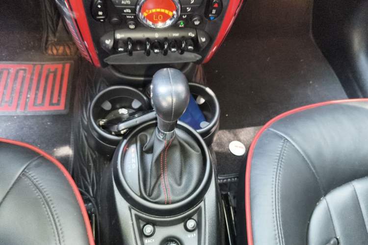 Used MINI JCM COUNTRYMAN 2014 1.6T JOHN COOPER WORKS ALL4 Gear Lever