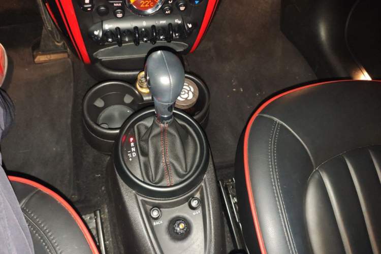 Used MINI JCM COUNTRYMAN 2014 1.6T JOHN COOPER WORKS ALL4 Gear Lever
