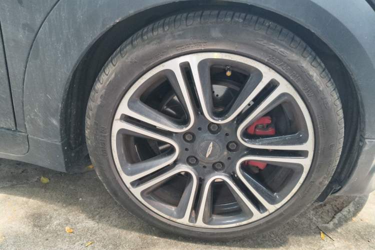 Used MINI JCM COUNTRYMAN 2014 1.6T JOHN COOPER WORKS ALL4 Right Front Wheel Hub