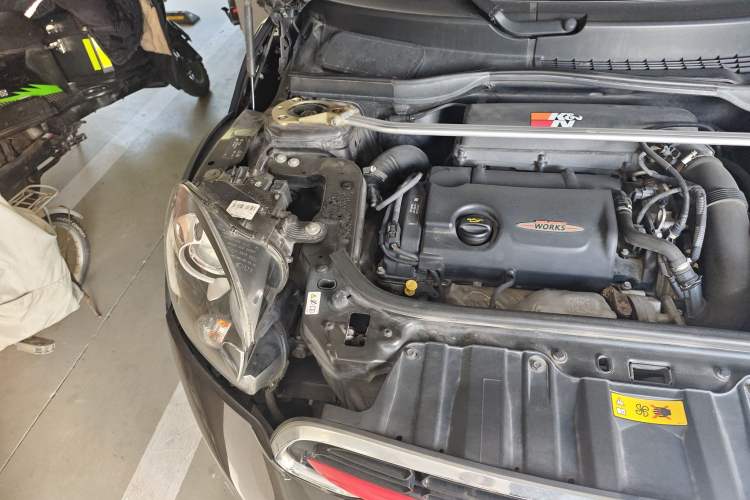 Used MINI JCM COUNTRYMAN 2014 1.6T JOHN COOPER WORKS ALL4 Engine Bay Right