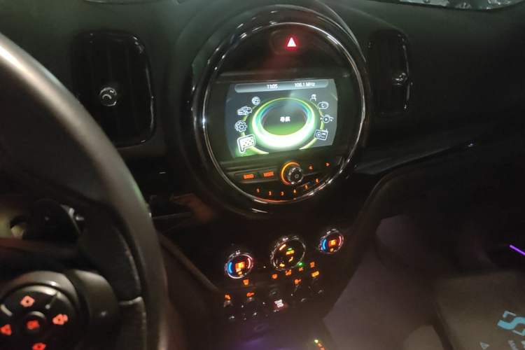 Used MINI JCM COUNTRYMAN 2017 2.0T JOHN COOPER WORKS Audio And AC Panel