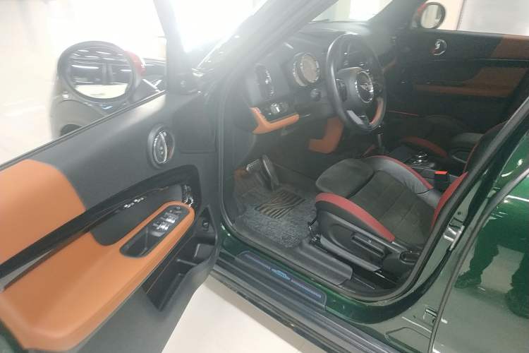 Used MINI JCM COUNTRYMAN 2017 2.0T JOHN COOPER WORKS Traveler Driver Seat