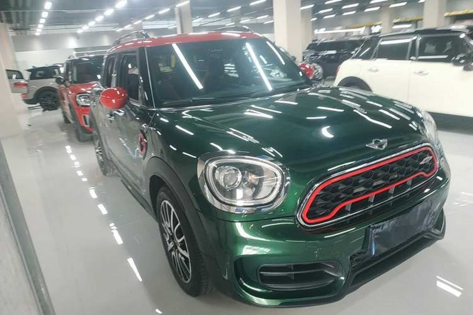 Used MINI JCM COUNTRYMAN 2017 2.0T JOHN COOPER WORKS Traveler Front Right 45 Deg