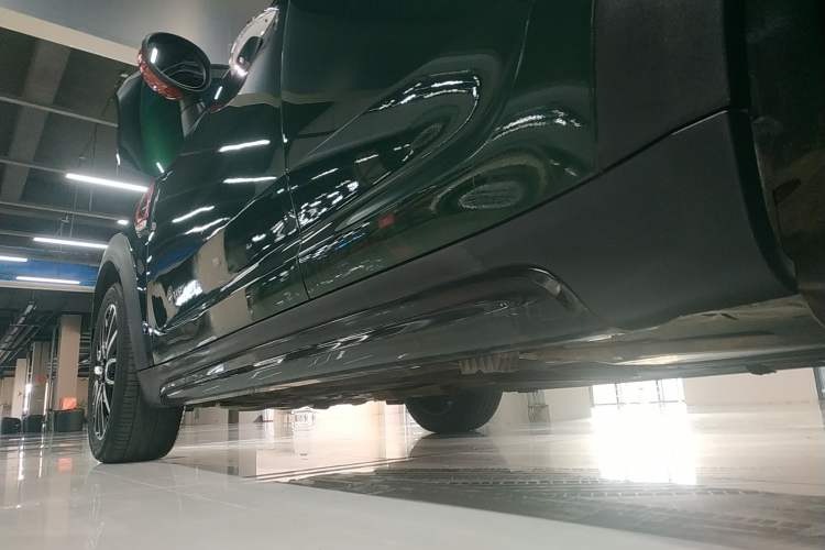 Used MINI JCM COUNTRYMAN 2017 2.0T JOHN COOPER WORKS Traveler Left Side Sill