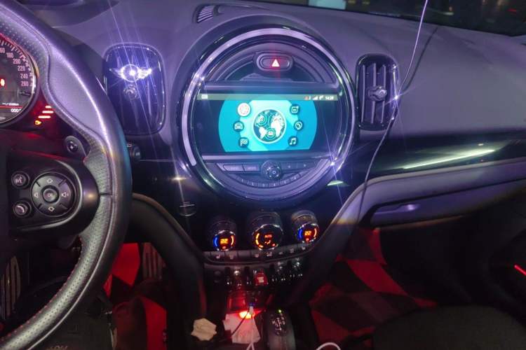 Used MINI JCM COUNTRYMAN 2017 2.0T JOHN COOPER WORKS Traveler Audio And AC Panel