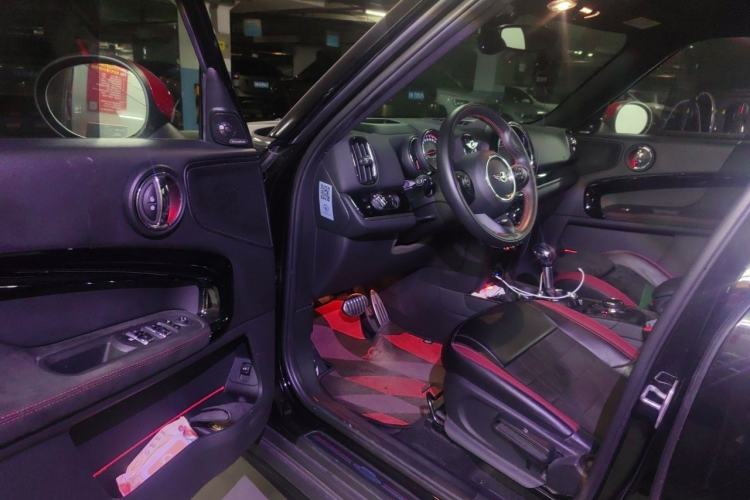 Used MINI JCM COUNTRYMAN 2017 2.0T JOHN COOPER WORKS Traveler Driver Seat