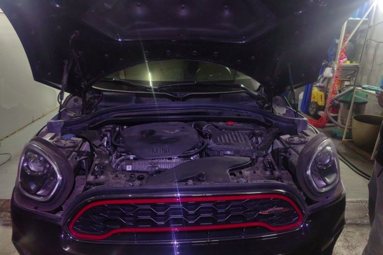 Used MINI JCM COUNTRYMAN 2017 2.0T JOHN COOPER WORKS Traveler Engine Bay