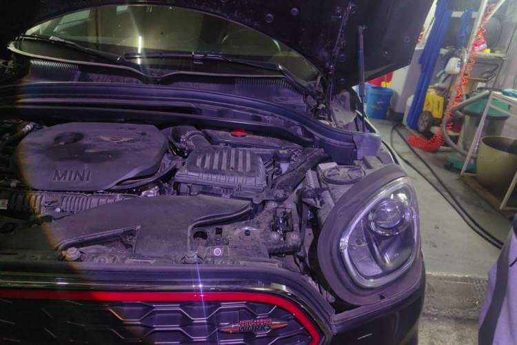 Used MINI JCM COUNTRYMAN 2017 2.0T JOHN COOPER WORKS Traveler Engine Bay Left