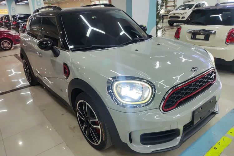 Used MINI JCM COUNTRYMAN 2017 2.0T JOHN COOPER WORKS Traveler Front Right 45 Deg