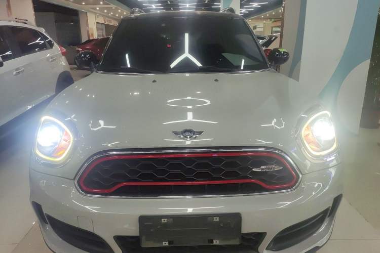 Used MINI JCM COUNTRYMAN 2017 2.0T JOHN COOPER WORKS Traveler Front