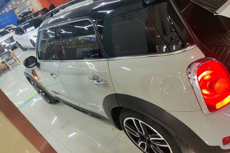 Used MINI JCM COUNTRYMAN 2017 2.0T JOHN COOPER WORKS Traveler Left Side