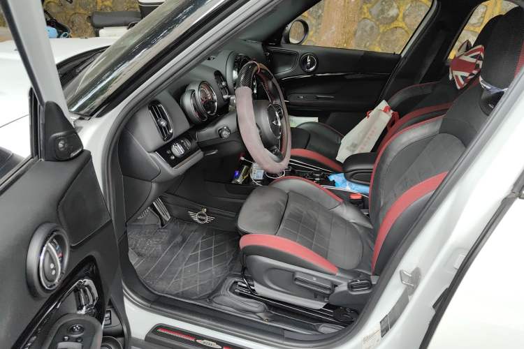 Used MINI JCM COUNTRYMAN 2017 2.0T JOHN COOPER WORKS Traveler Driver Seat