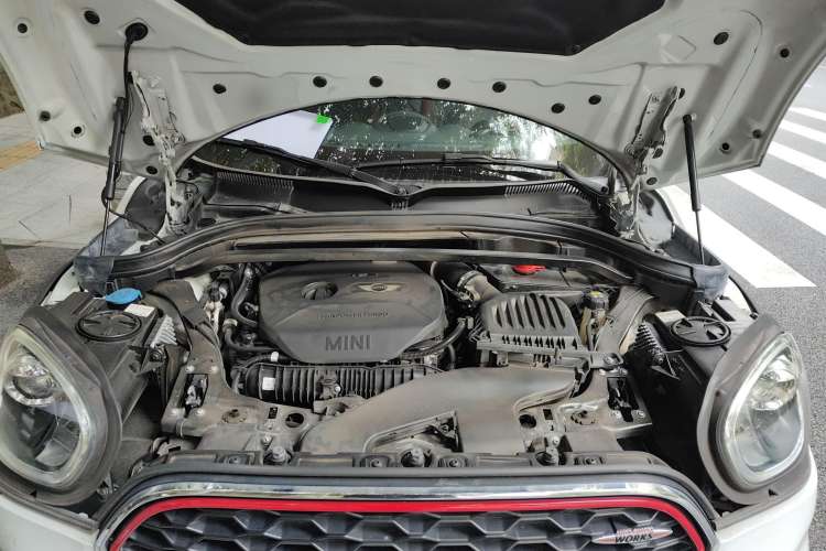 Used MINI JCM COUNTRYMAN 2017 2.0T JOHN COOPER WORKS Traveler Engine Bay