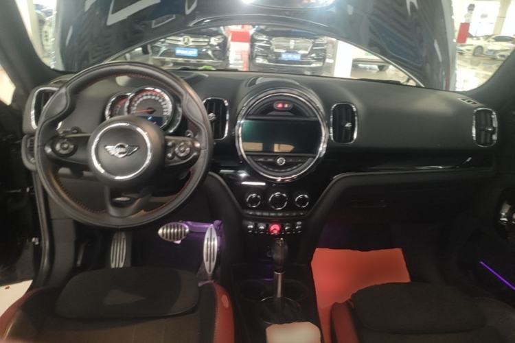 Used MINI JCM COUNTRYMAN 2018 2.0T JOHN COOPER WORKS ALL-IN Center Console