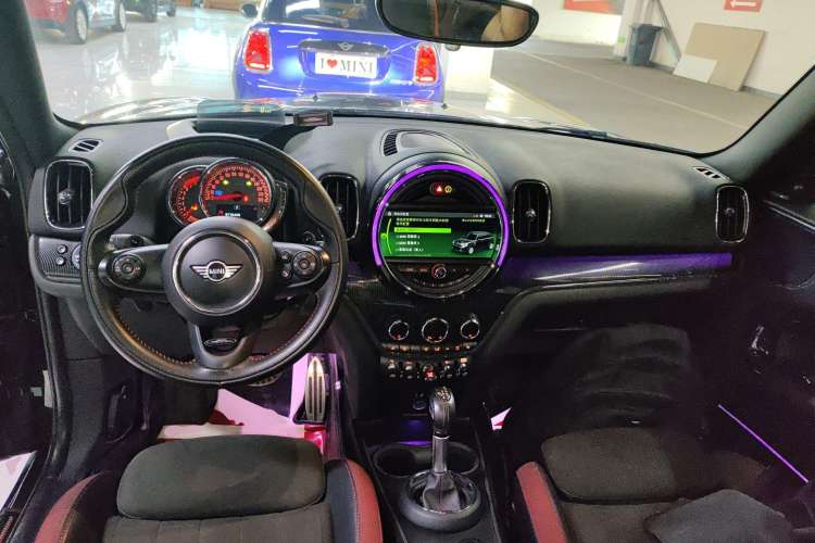 Used MINI JCM COUNTRYMAN 2018 2.0T JOHN COOPER WORKS ALL-IN Center Console