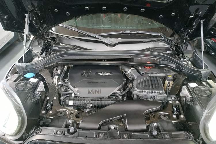 Used MINI JCM COUNTRYMAN 2018 2.0T JOHN COOPER WORKS ALL-IN Engine Bay
