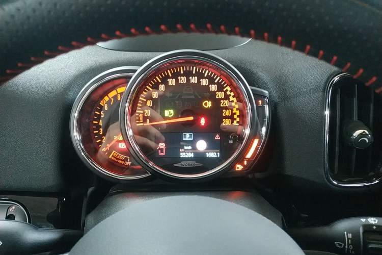 Used MINI JCM COUNTRYMAN 2018 2.0T JOHN COOPER WORKS ALL-IN Instrument Cluster
